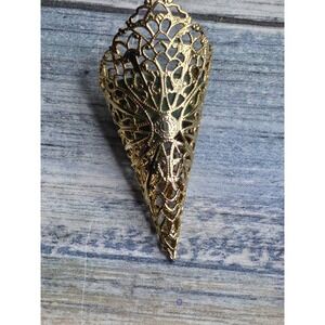 Filigree Cone Pocket Gold Tone Lapel Pin Tie Tac Brooch Nosegay posy holder